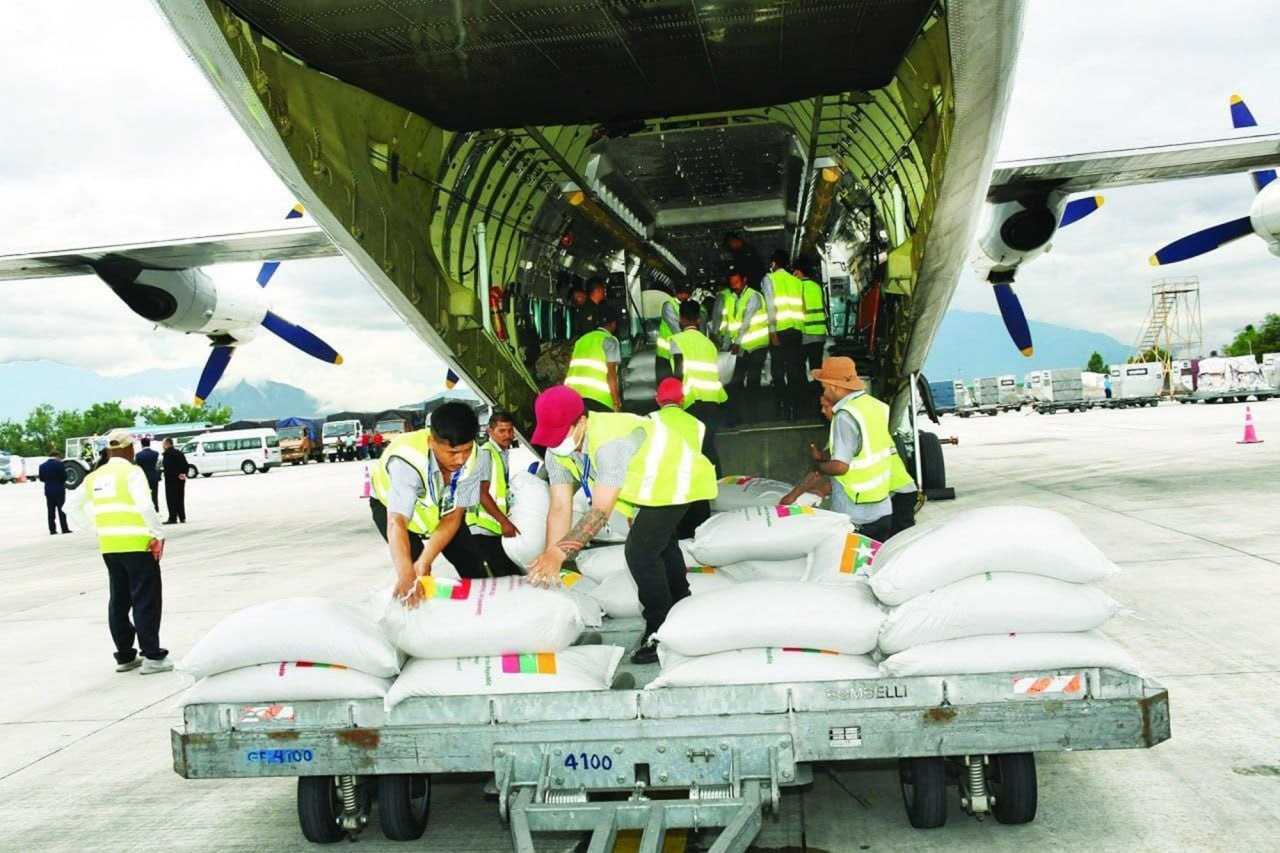ကိုယ့်ပြည်သူတွေရဲ့ ရေဘေးဒုက္ခကို ထိထိရောက်ရောက် မလုပ်ဆောင်နိုင်တဲ့ အာဏာသိမ်းအစိုးရက နီပေါနိုင်ငံ သဘာဝဘေးကို ထောက်ပံ့လှူဒါန်း