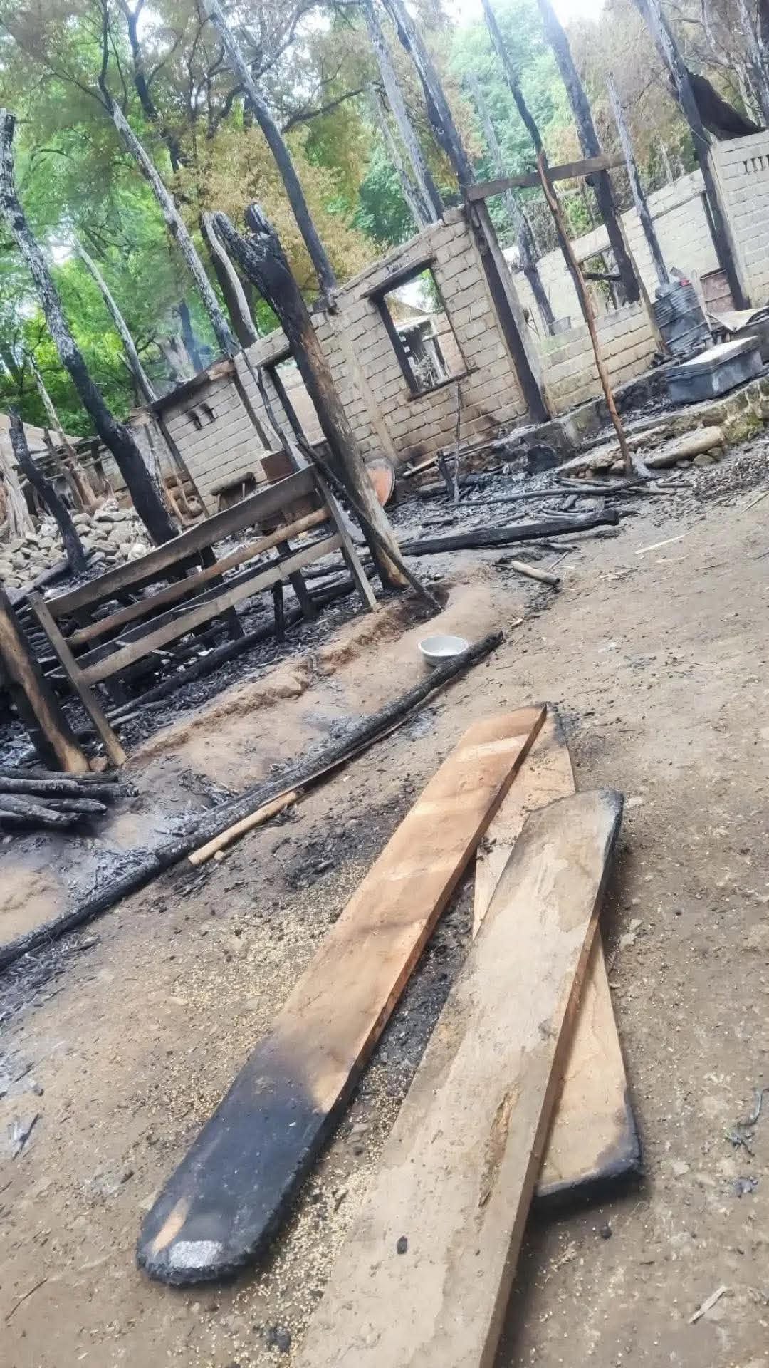 Military junta loots gold and torches homes in Kyaukpadaung Township