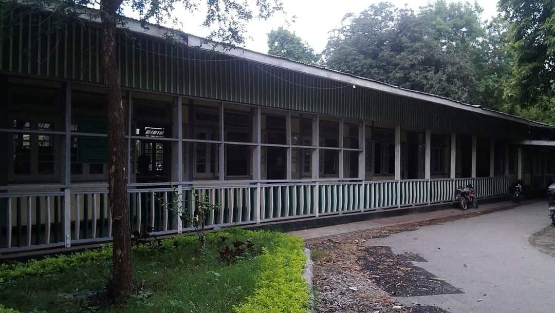နေပြည်တော်မှာ ငလျင်ထောက်ပံ့ငွေလက်ခံဖို့ ဘဏ်အကောင့်ဖွင့်ခိုင်းပေမဲ့ စာအုပ်ထဲငွေမဝင်ဘဲ ထွေအုပ်နဲ့ ဘဏ်ပေါင်းပြီး လုပ်စားနေ