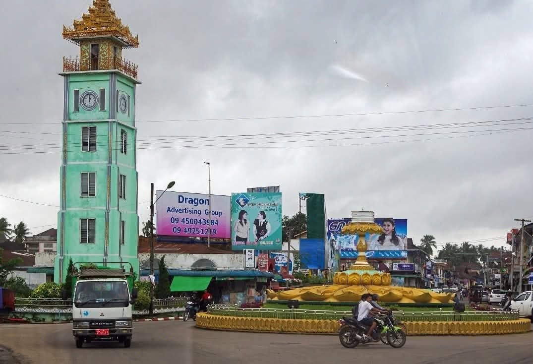 နေပူထဲ ဆိုင်ကယ်စီးနေရင်း ဆယ်ကျော်သက်အရွယ် အမျိုးသမီးတဦး ဦးနှောက်သွေးကြောပြတ်ကာ ရုတ်တရက် သေဆုံး