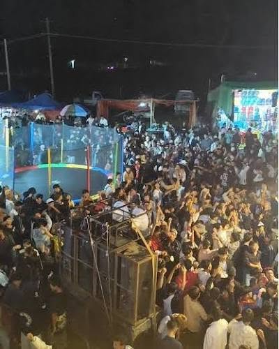 ပင်းတယမှာ ဘုရားပွဲကျင်းပနေချိန် အုပ်ကြီးရှင်းလင်းခံရပြီး ဘုရားပွဲဈေးထဲ စစ်တပ်က သေနတ်ပစ်ဖောက်ကာ ပေါ်တာဝင်ဆွဲ