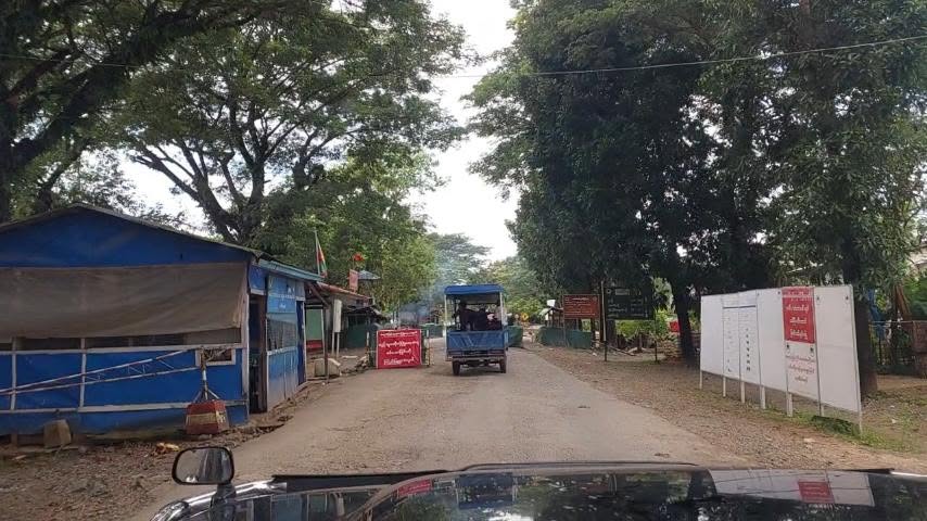 အမြောက်တပ်က စစ်သား ၂ ဦး သေနတ်ယူဆောင် ထွက်ပြေးသွားလို့ အပူတပြင်း ရှာဖွေနေ