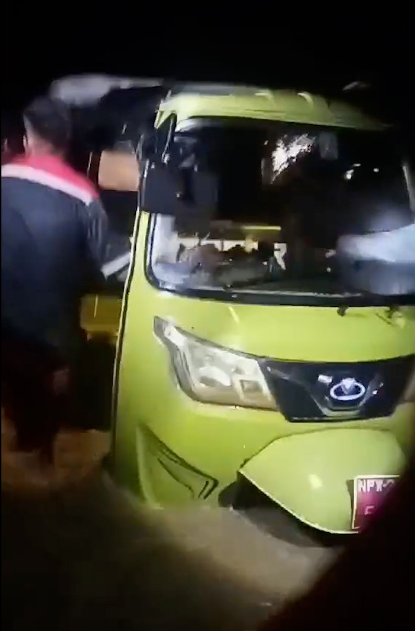 နေပြည်တော်မှာ ရေကြီးရေလျှံမှုတွေ ဖြစ်ပေါ်ခဲ့ပြီး ဆေးရုံက လူနာတချို့ပါ ရွှေ့ပြောင်းပေးခဲ့ရ