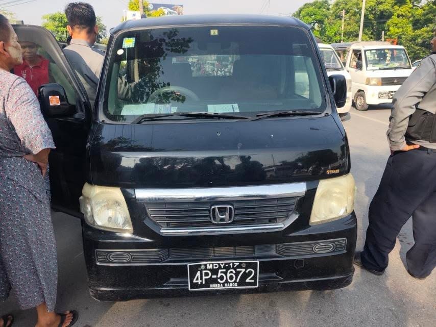 မန္တလေးက "ခန့်ကြီး" ဘီယာဆိုင်ပိုင်ရှင် ကားအတွင်း လည်ပင်းပြတ်ရှဒဏ်ရာနဲ့ သေဆုံး