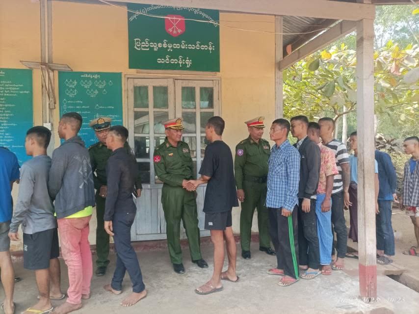 အပတ်စဉ် (၂၈) အတွက် ပေါ်တာဆွဲခံရတဲ့ စစ်မှုထမ်းတွေထဲ အသက် ၄၀ ဝန်းကျင်တွေနဲ့ LGBT တွေပါ ပါဝင်နေ