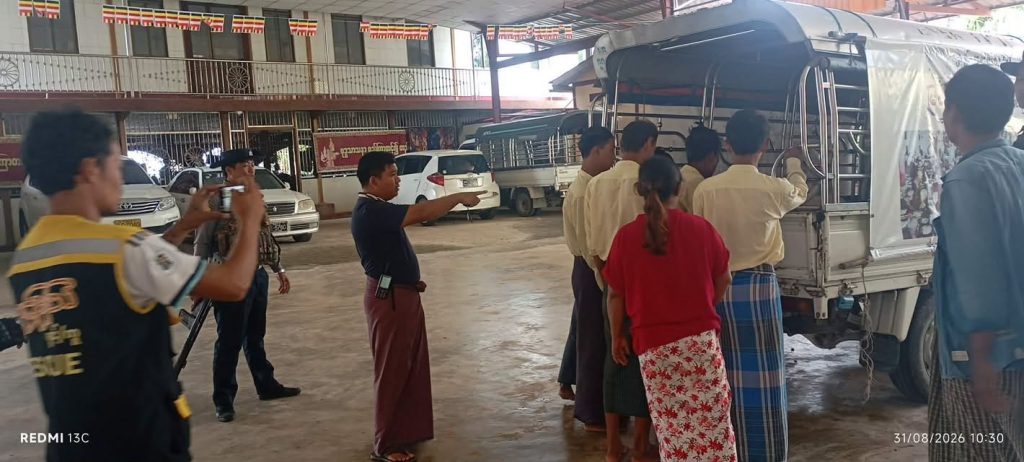 မော်တော်ယာဉ်ကို ဗီနိုင်းချိတ်ဆွဲကာ လနဲ့ချီ အလှူခံစားနေတဲ့ အဖွဲ့ကို ထောင်ဒဏ် ၃ လနဲ့ ငွေကျပ် ၅ သောင်းစီ အမိန့်ချမှတ်