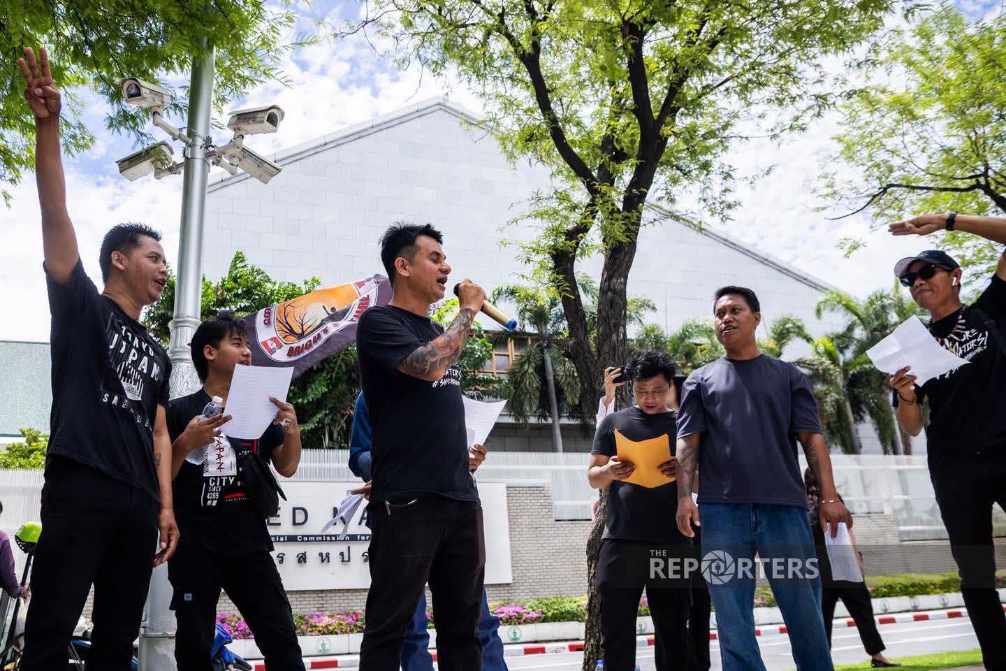 ထိုင်းကို ရောက်ရှိနေတဲ့ အာဏာသိမ်း စစ်ခေါင်းဆောင် မင်းအောင်လှိုင်ကို ဆန္ဒပြ