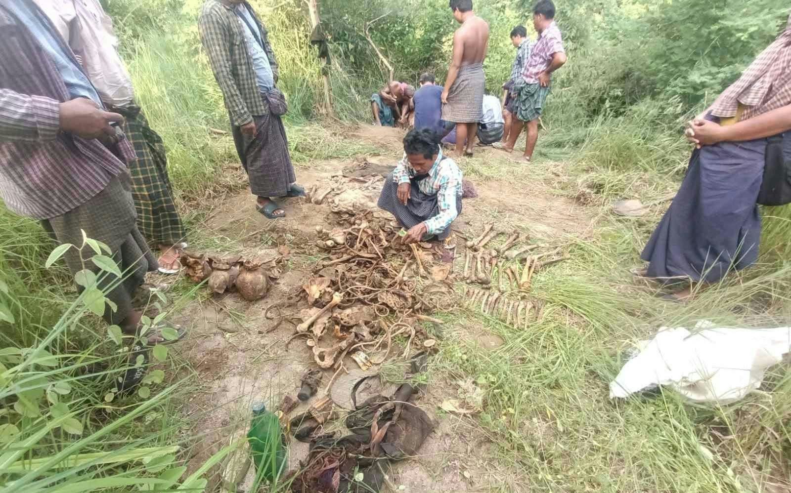 မြိုင်မြို့နယ်မှာ အာဏာသိမ်းစစ်တပ်ရဲ့ အစုလိုက်အပြုံလိုက် သတ်ဖြတ်ခံခဲ့ရတဲ့ ဒေသခံ ၁၂ ဦး ရဲ့ အရိုးစုတွေ တွေ့ရှိ