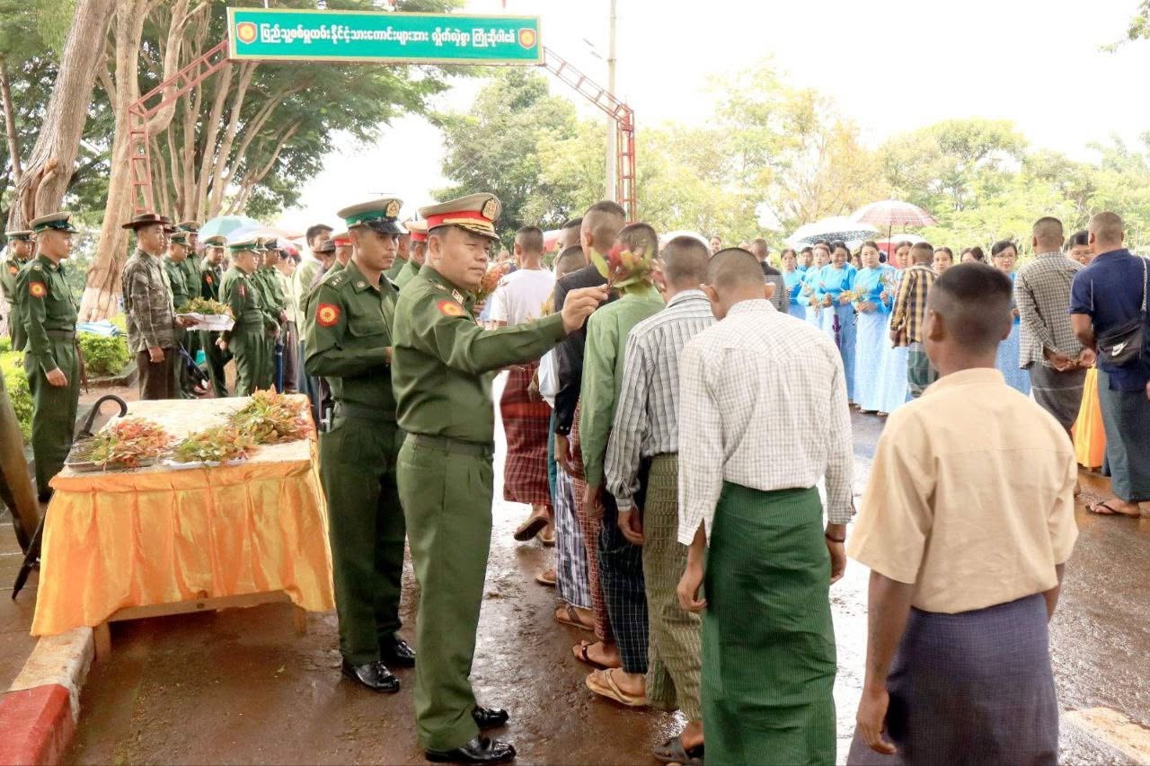 စစ်မှုထမ်း အပတ်စဉ် ၂၇ အတွက် လူငယ်တွေကို စတင်ဖမ်းဆီးနေပြီး လူအစားထိုးခွင့်ပဲ ရမယ်လို့ဆို