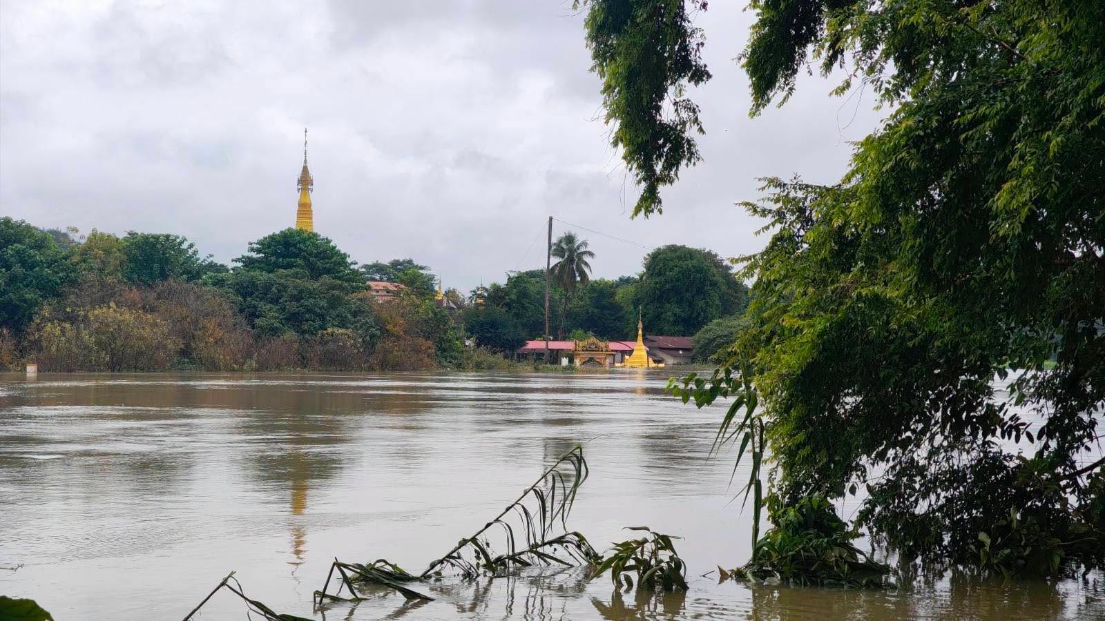 Flood-Hit Kyonpyaw Villagers Survive on Bananas and Broken Rice, Urgently Need Donors