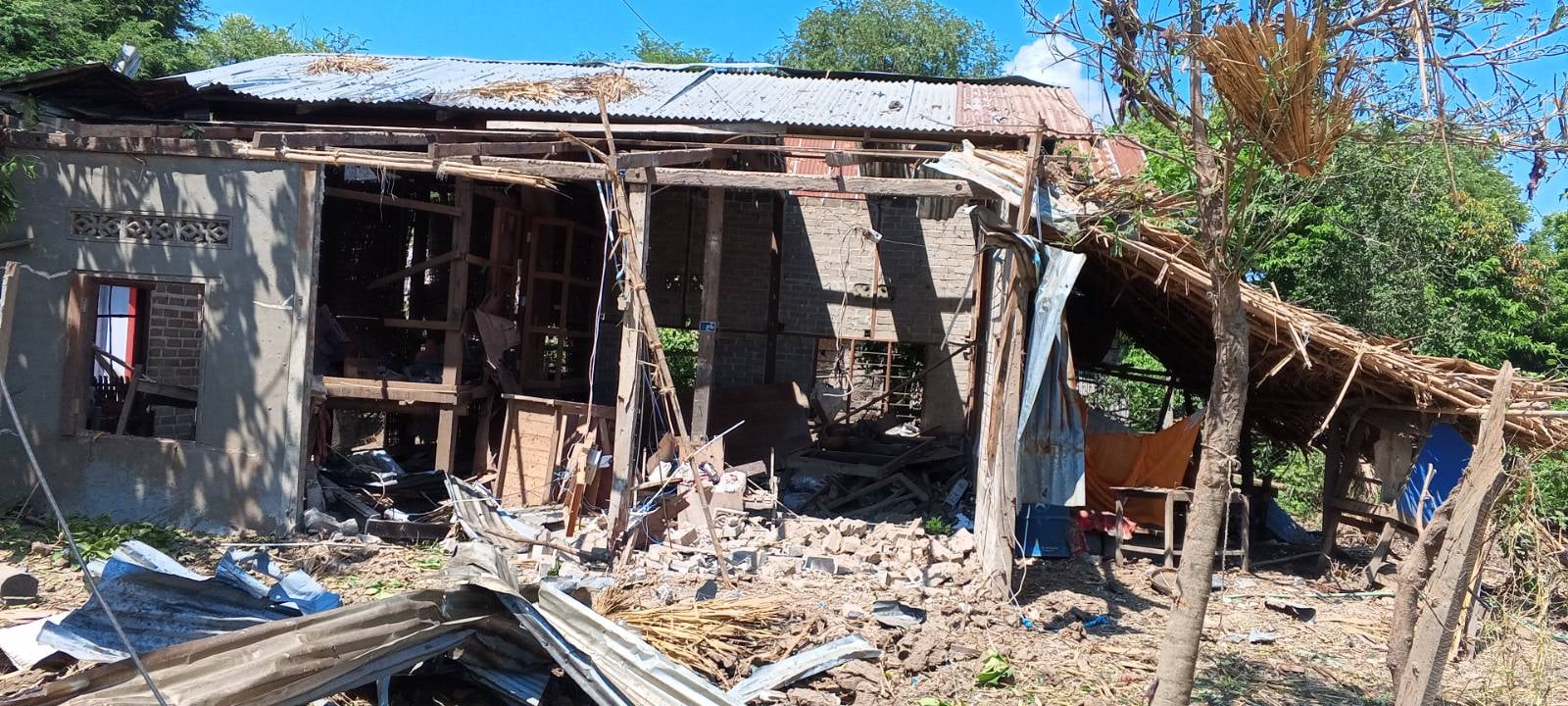 Junta Airstrikes Kyan Pauk Village with Three Gyroplanes, Killing Three Family Members