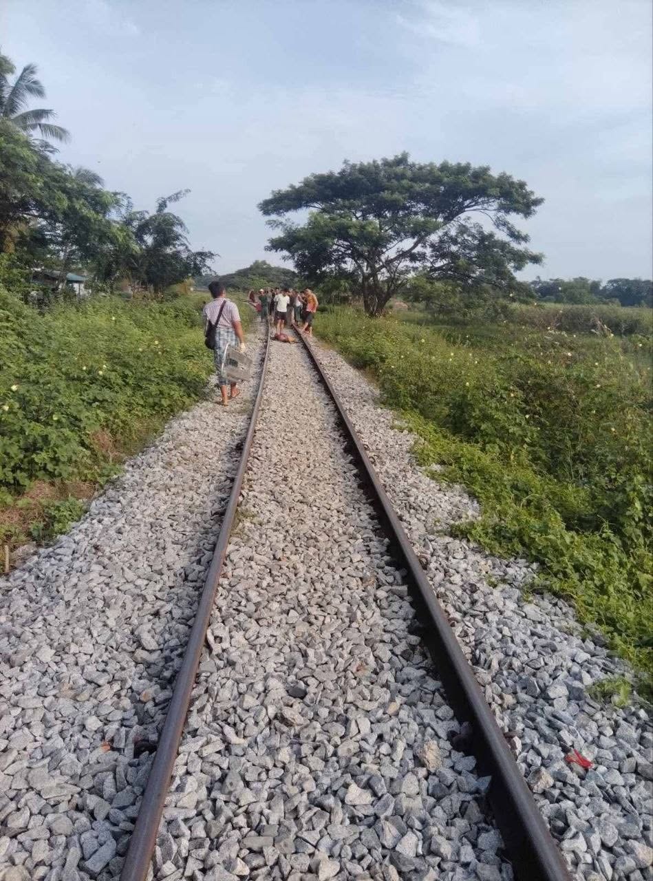 ဘိုးဘွားတွေကို သွားရောက်ကန်တော့ပြီး ပြန်လာတဲ့ လူငယ်တဦး ရထားတိုက်ခံရလို့ သေဆုံး