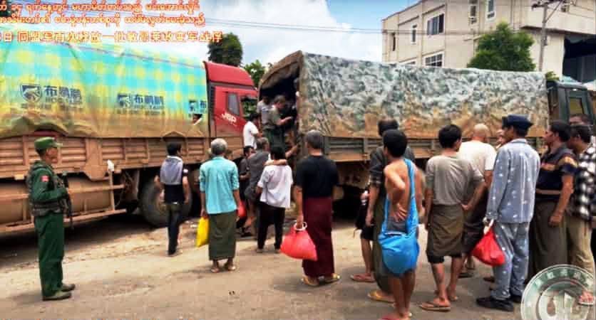 ၁၀၂၇ စစ်ဆင်ရေးမှာ ဖမ်းဆီးရမိတဲ့ အာဏာသိမ်းစစ်တပ် တပ်ဖွဲ့ဝင် ၁၀၀ ကျော်ကို MNDAA ထပ်မံပြန်လွှတ်ပေး