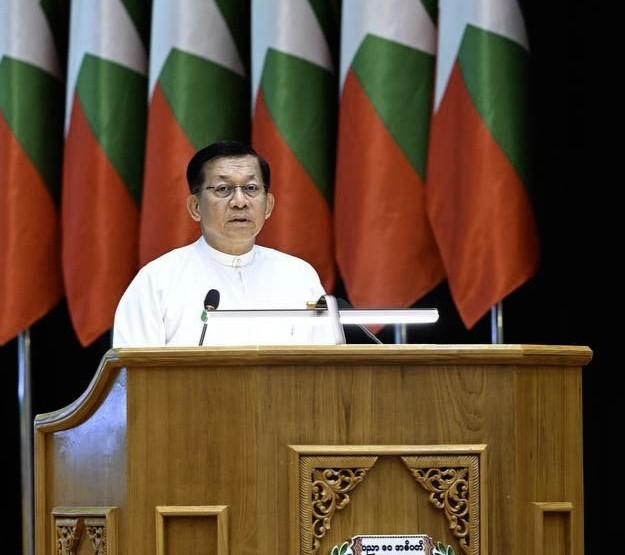 အသိပညာမရှိပါက မှန်မှန်ကန်ကန် ဆုံးဖြတ်နိုင်စွမ်းမဲ့ပြီး ပတ်ဝန်းကျင်ကိုပါ အကျိုးယုတ် ပျက်စီးစေနိုင်တယ်လို့ မင်းအောင်လှိုင်ပြောဆို