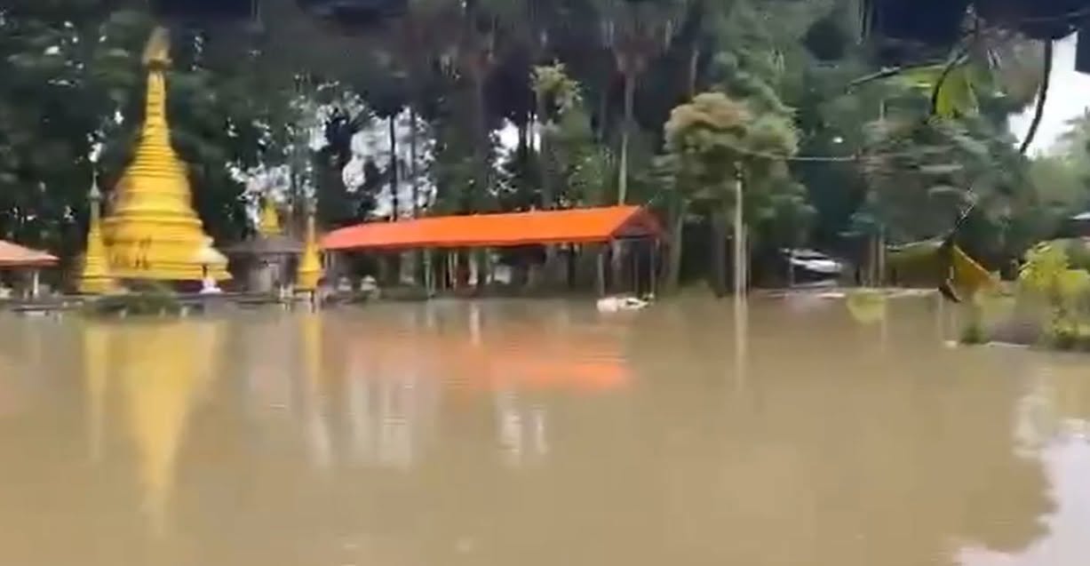 Flood-Hit Kyonpyaw Villagers Survive on Bananas and Broken Rice, Urgently Need Donors