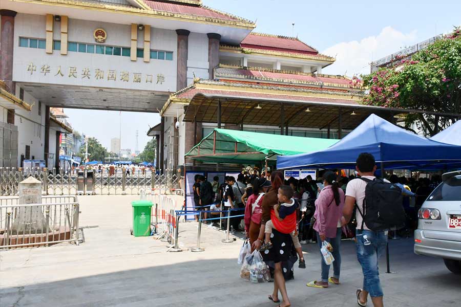 တရုတ်မယားအဖြစ် ရောင်းစားဖို့ ပြုလုပ်ခဲ့သူတွေကို အလုပ်နှင့် ထောင်ဒဏ် ၁၀ နှစ်ချမှတ်