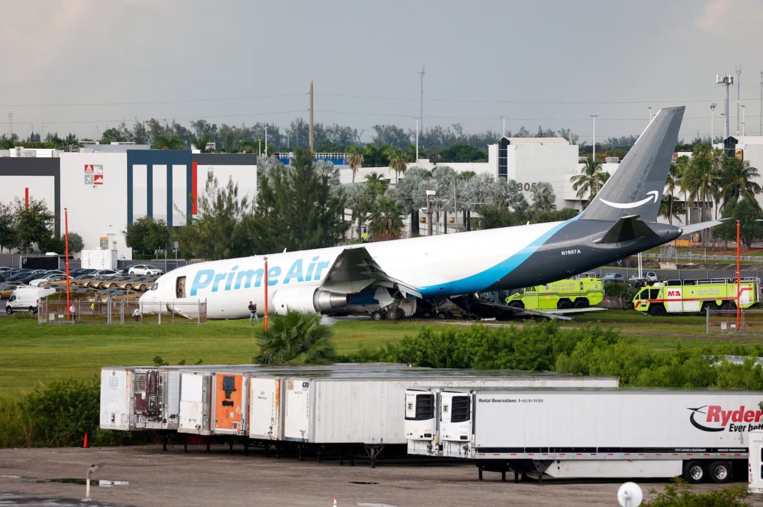 Amazon Prime Air cargo plane crashes at Miami airport, killing at least 5
